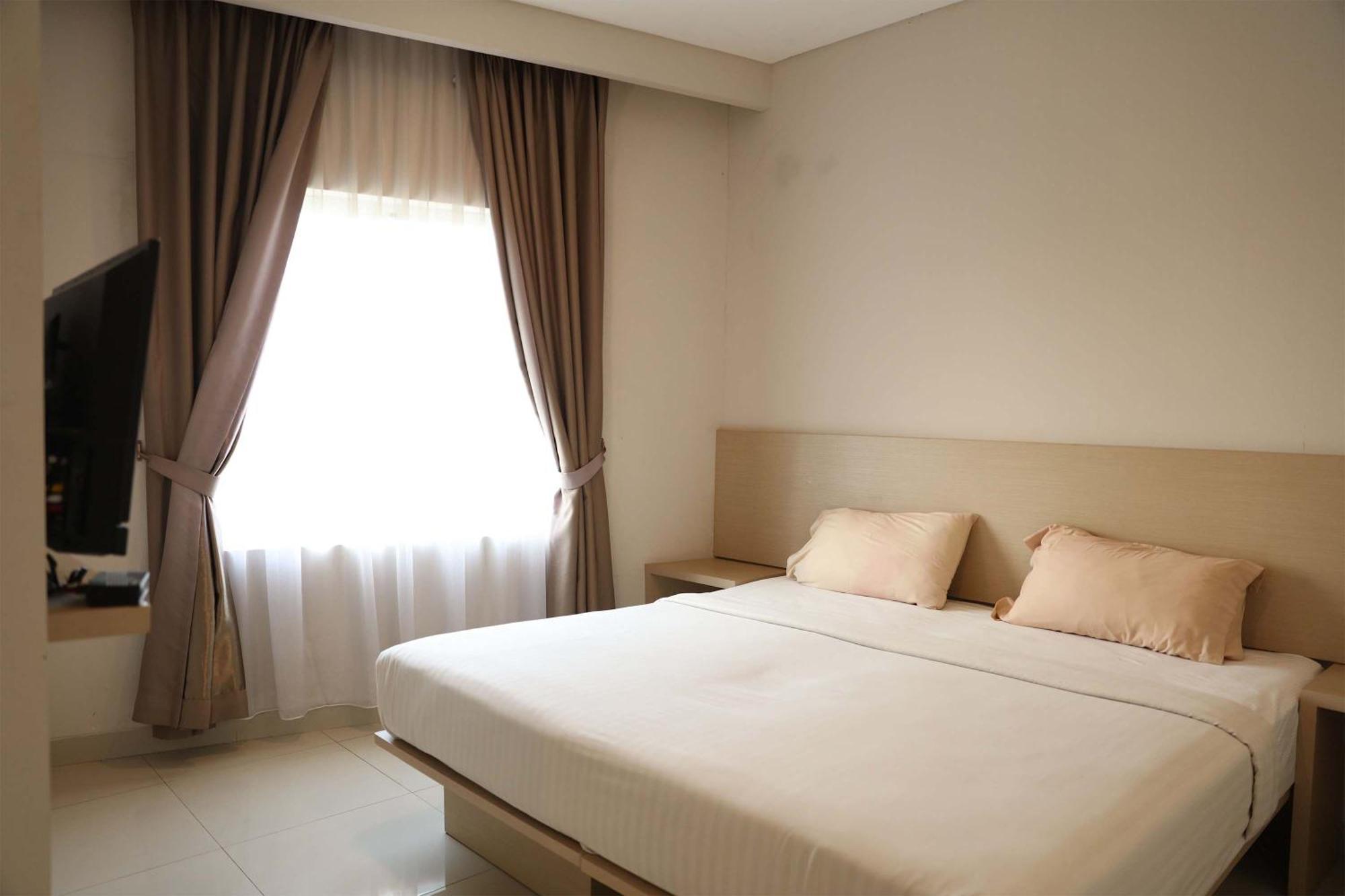Hotel Bale Ocasa Tangerang Esterno foto