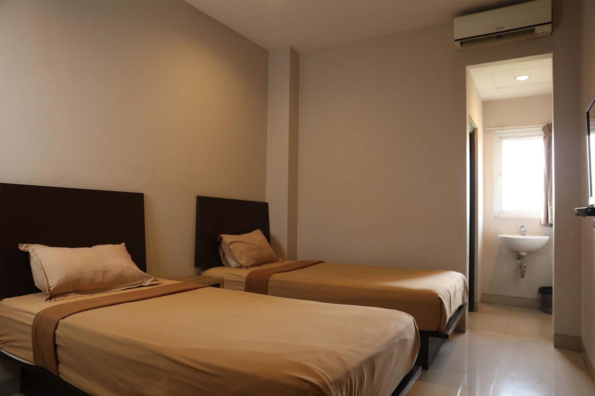 Hotel Bale Ocasa Tangerang Esterno foto