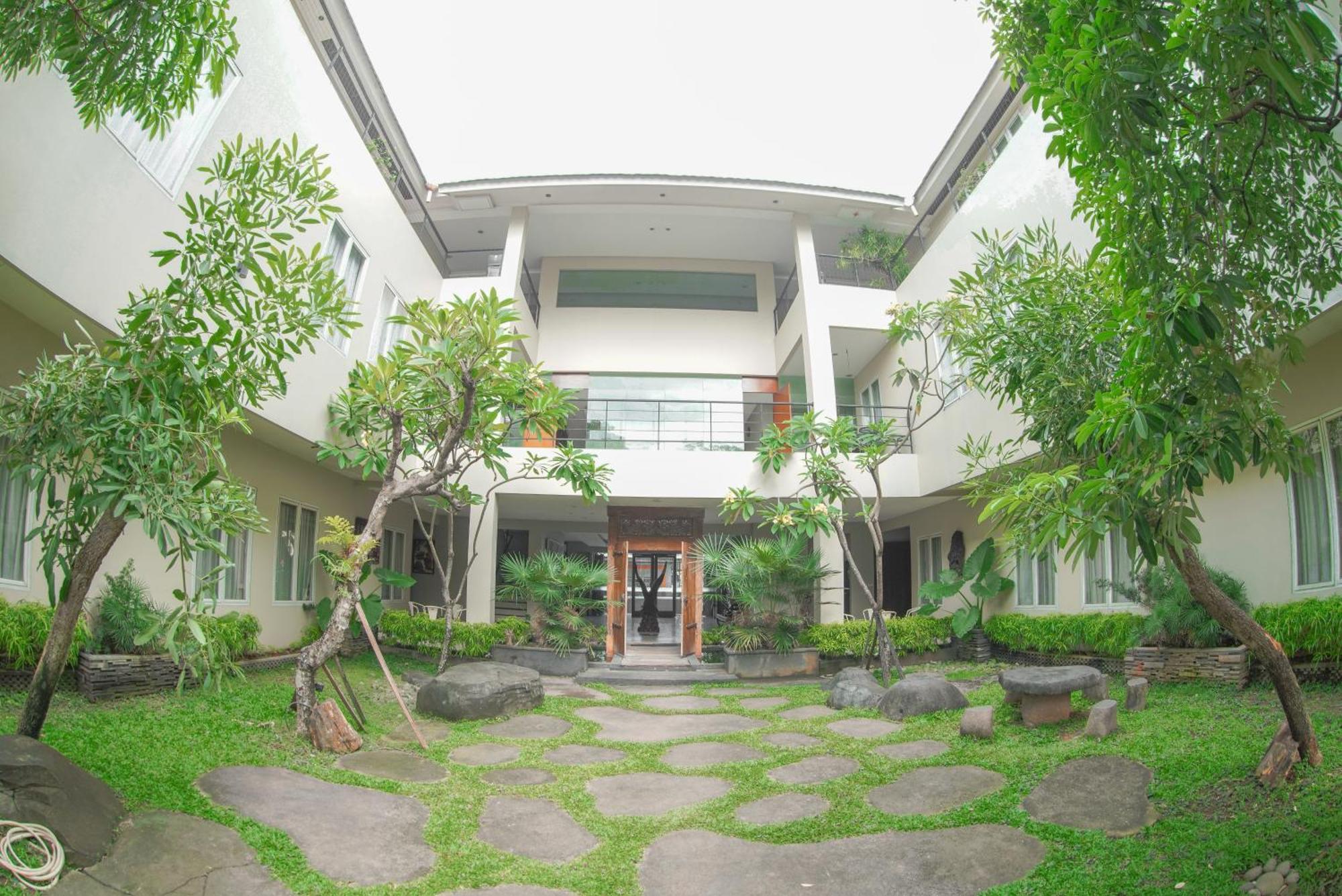 Hotel Bale Ocasa Tangerang Esterno foto